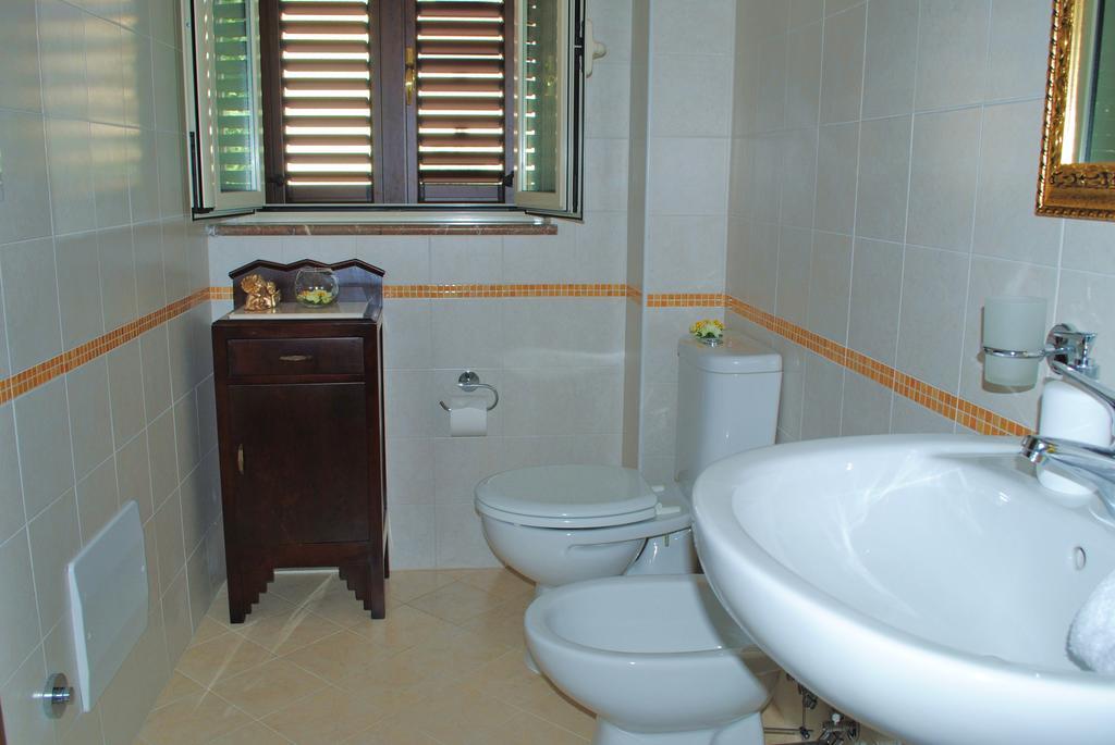 B&B Mareagro Santa Teresa Di Riva Luaran gambar