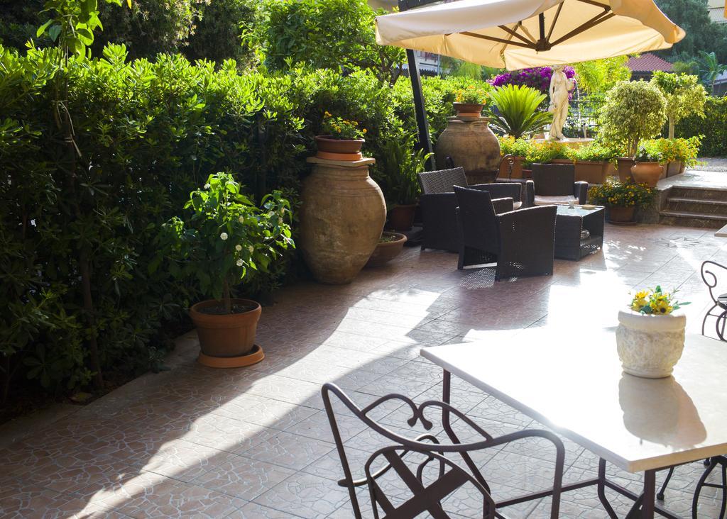 B&B Mareagro Santa Teresa Di Riva Luaran gambar